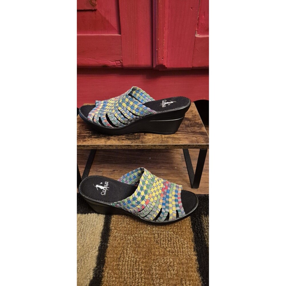 Corkys Size 6 Sandals Ribbon Rainbow Stretch Soft Footbed Comfort Worn Once EUC